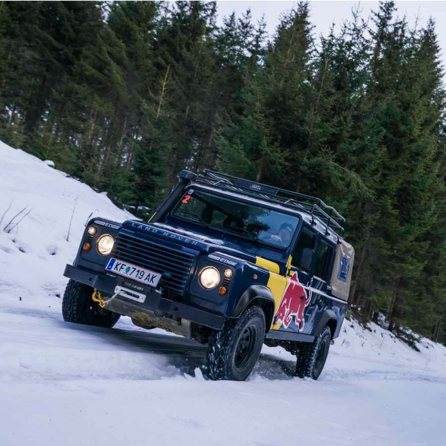 Off-road Winter Training with Land Rover Defender