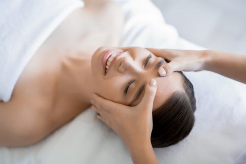 Basic Woman Gesichtsbehandlung