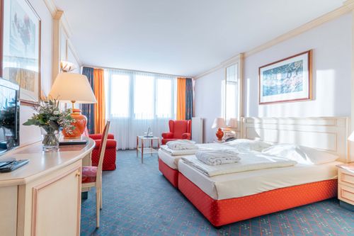 Kopie_1_Overnight voucher for two nights including breakfast